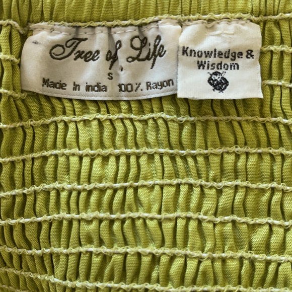 Woman’s “Tree of Life” (Brand) Crop top, Size S - Picture 4 of 4